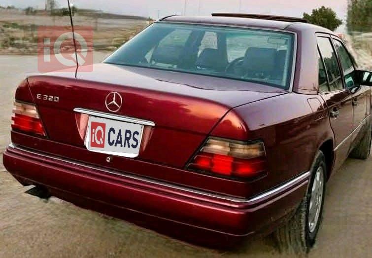 مرسيدس بنز E-Class